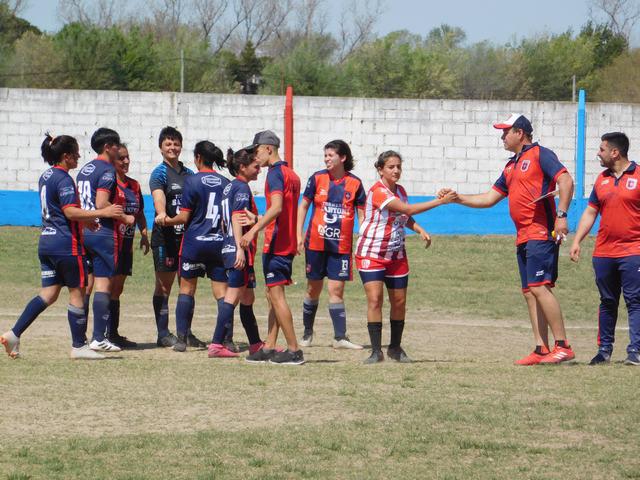 FEMENINO SPORTIVO MUNICIPAL (24)