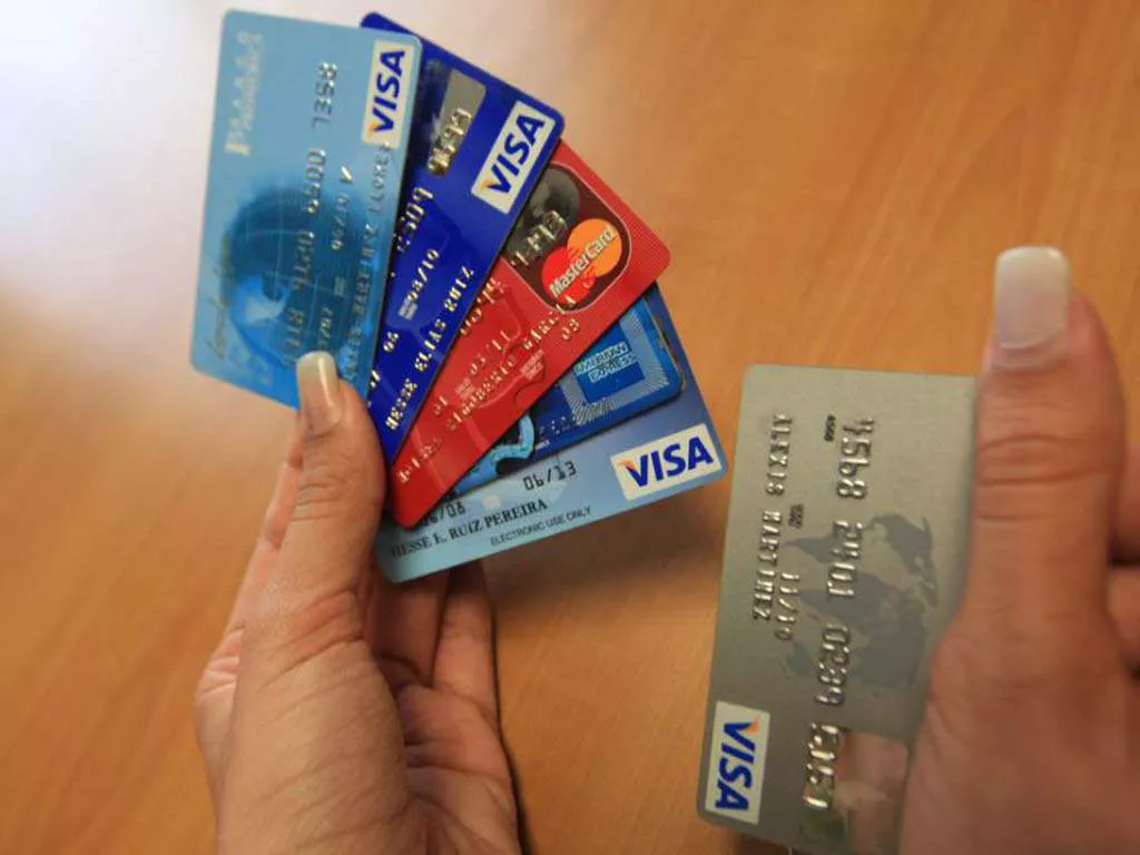 1548867021910Tarjeta-crédito-débito