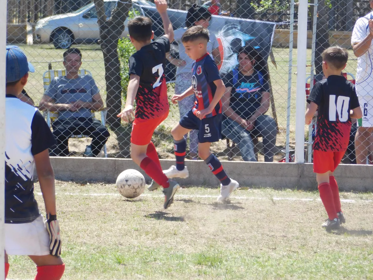Centro Social vs Alberdi B vs San Cayetano (72)