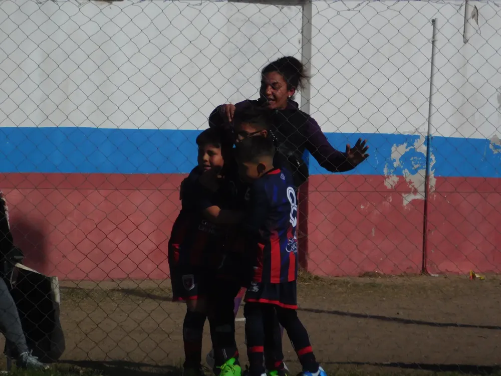 Centro Social Las Higueras Infanto Juvenil Ateneo Vecinos (225)
