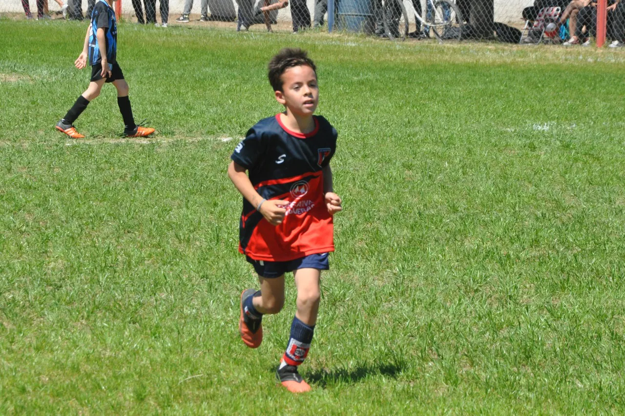 Centro Social vs Alberdi B vs San Cayetano (150)