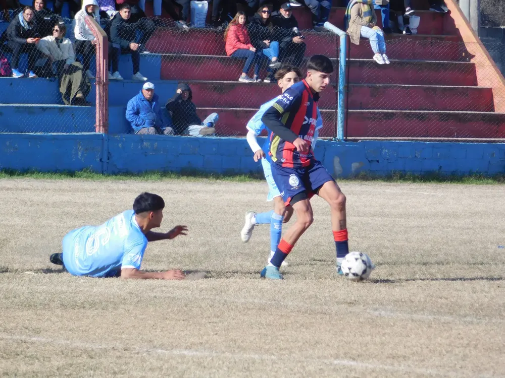 Centro Social vs Deportivo Municipal Adelia María  (33)