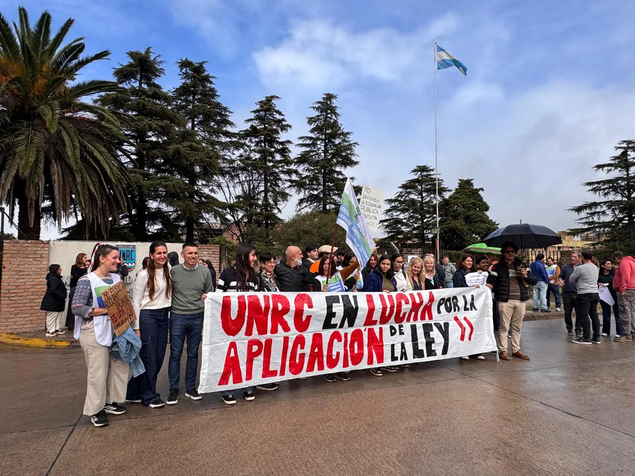 LA UNRC NO SE APAGA (3)