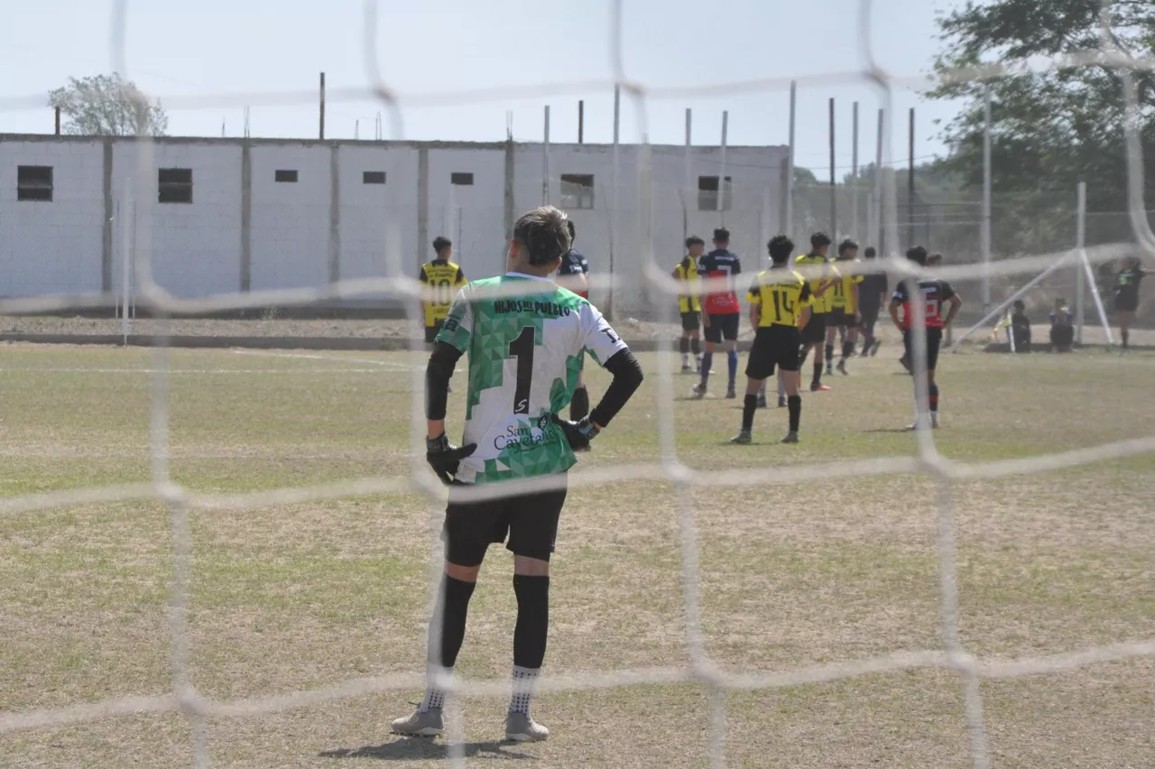 Centro Social Las Higueras Correos y Telecomunicaciones Deportivo Municipal Adela María (32)