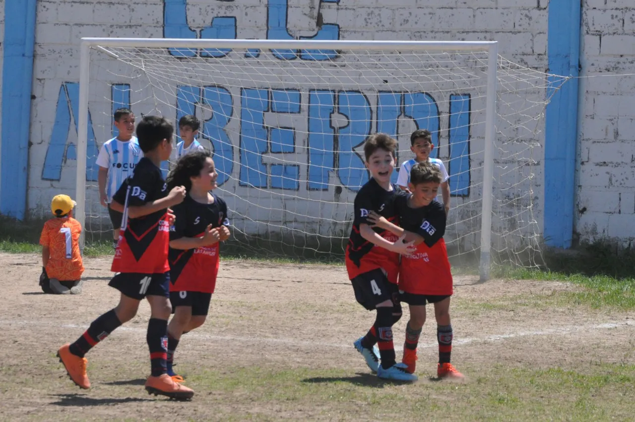 Centro Social Alberdi  Atenas (14)