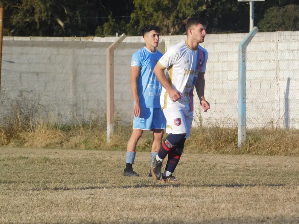 Centro Social vs Deportivo Municipal Adelia María  (4)
