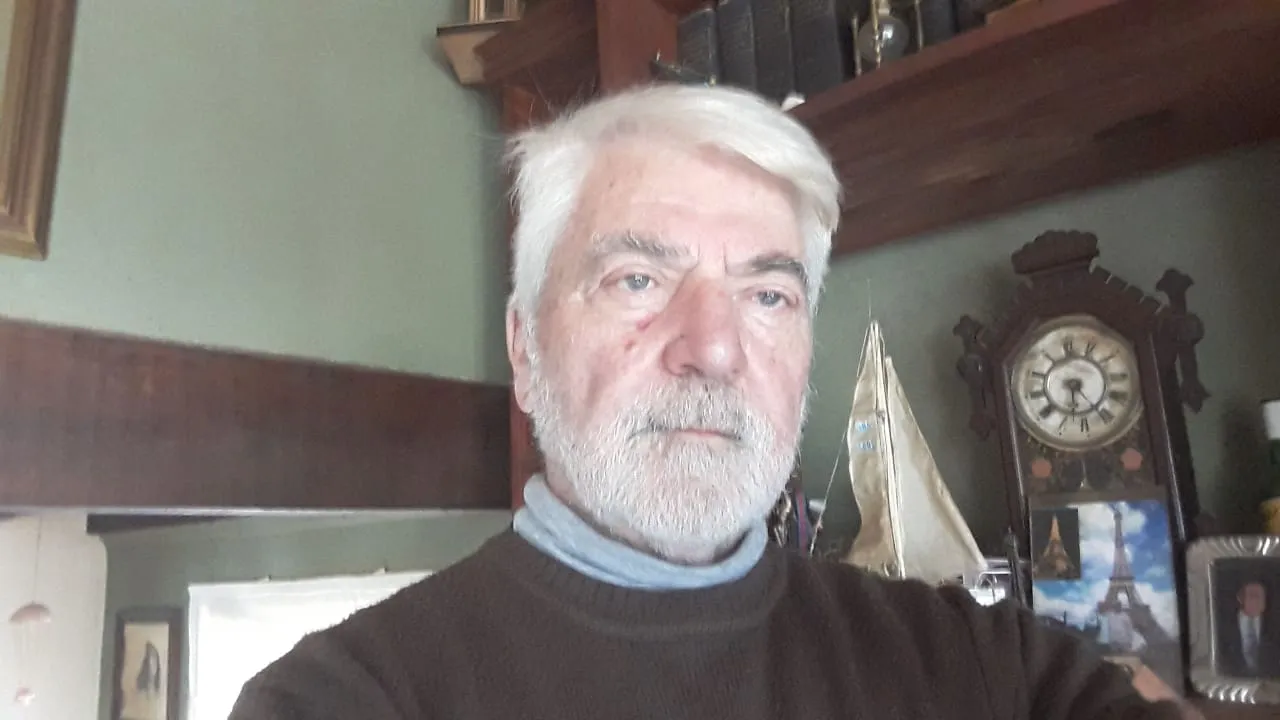 ac5f0b_e214963bd747413087ae4282260606cb~mv2