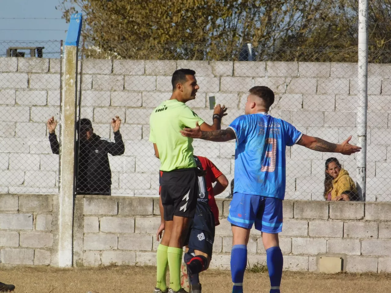 Centro Social vs Defensores de Alberdi (9)
