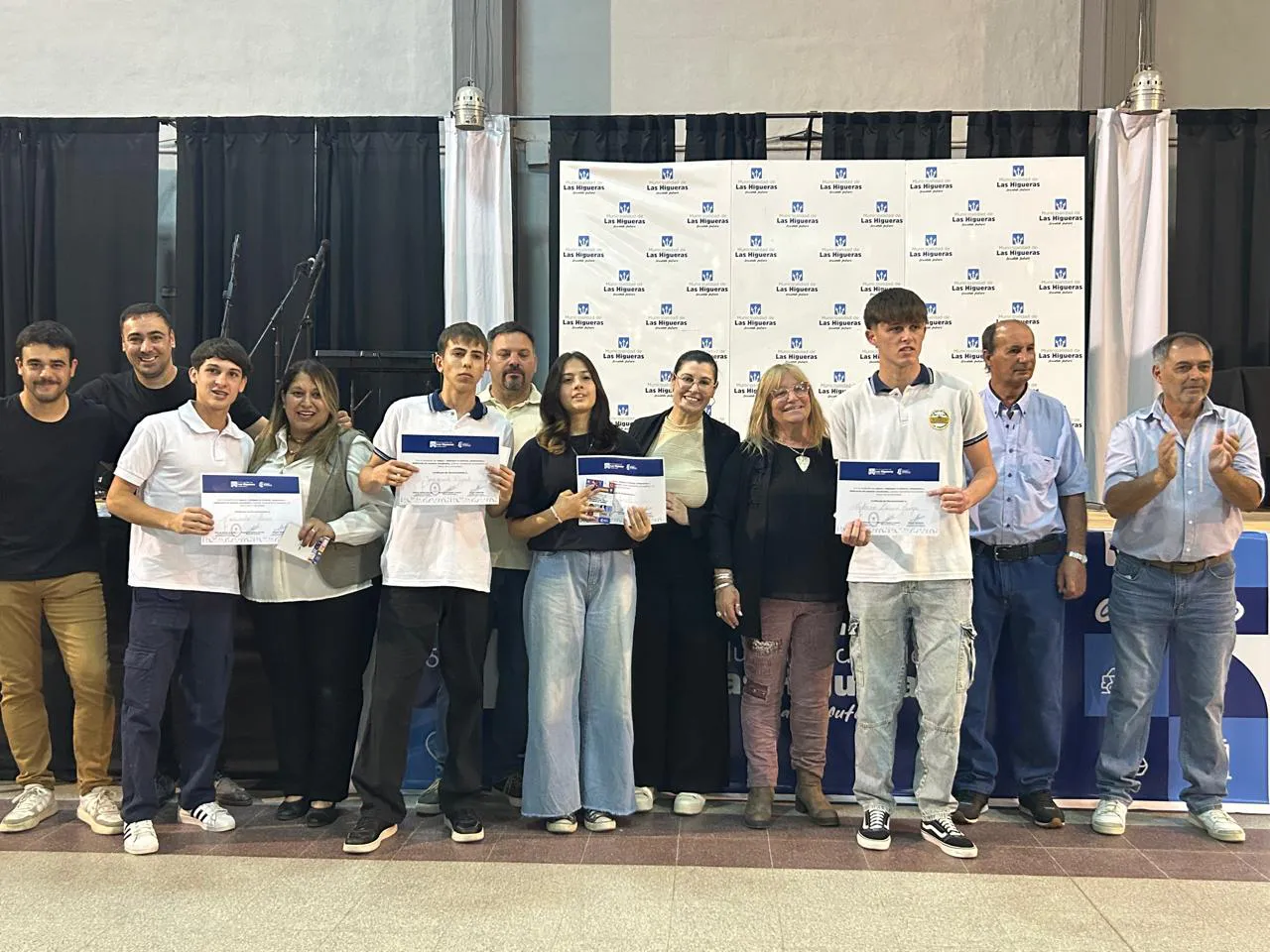 ESTUDIANTES DESTACADOS 2025 (5)