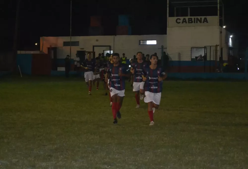 Centro Social Condores FC Fecha 2 Primerra B (11)