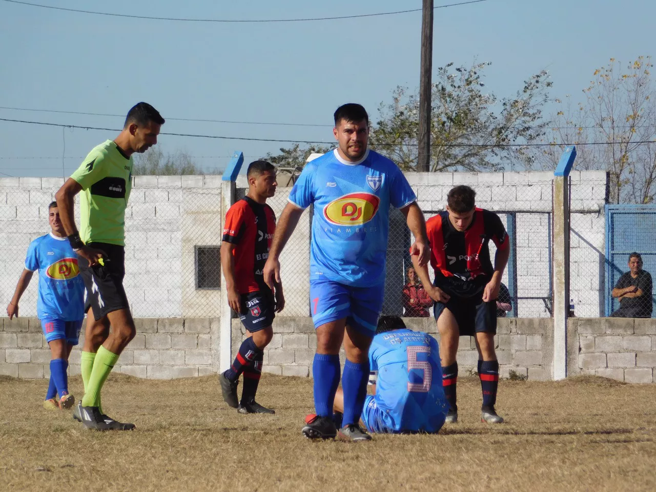Centro Social vs Defensores de Alberdi (3)