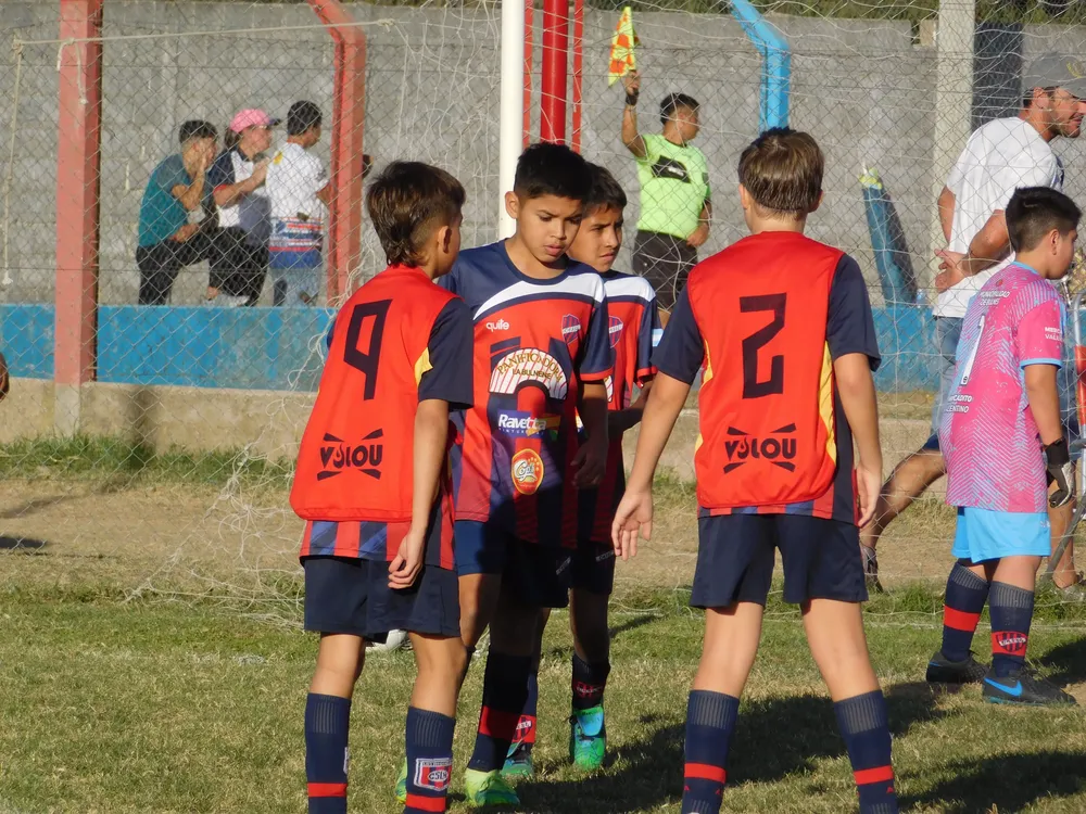 Infantiles Juveniles Centro Social San Lorenzo Bulnes Ateneo Vecinos Argentinso Jrs (94)