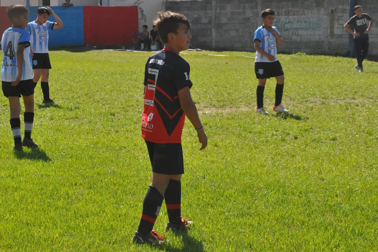 Centro Social vs Alberdi B vs San Cayetano (174)
