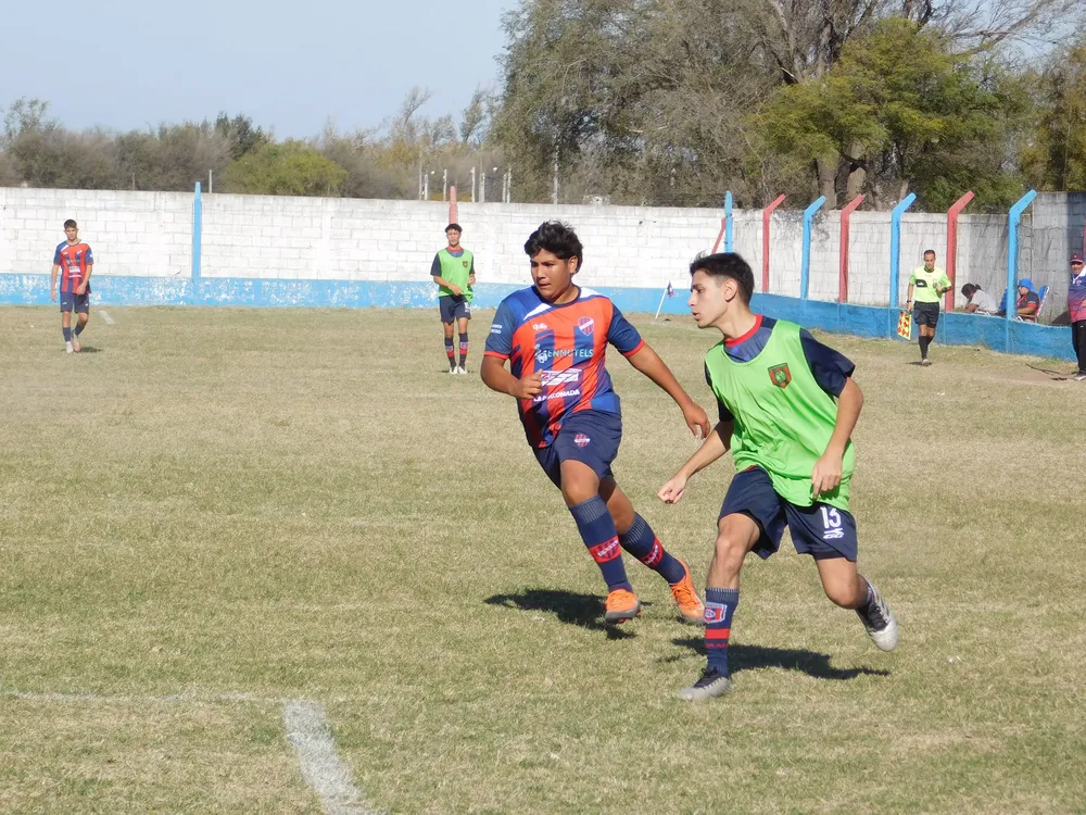 Infantiles Juveniles Centro Social San Lorenzo Bulnes Ateneo Vecinos Argentinso Jrs (8)
