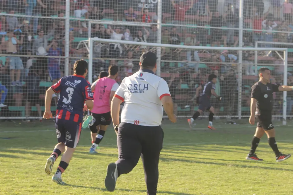 WhatsApp Image 2025-11-16 at 21.27.39