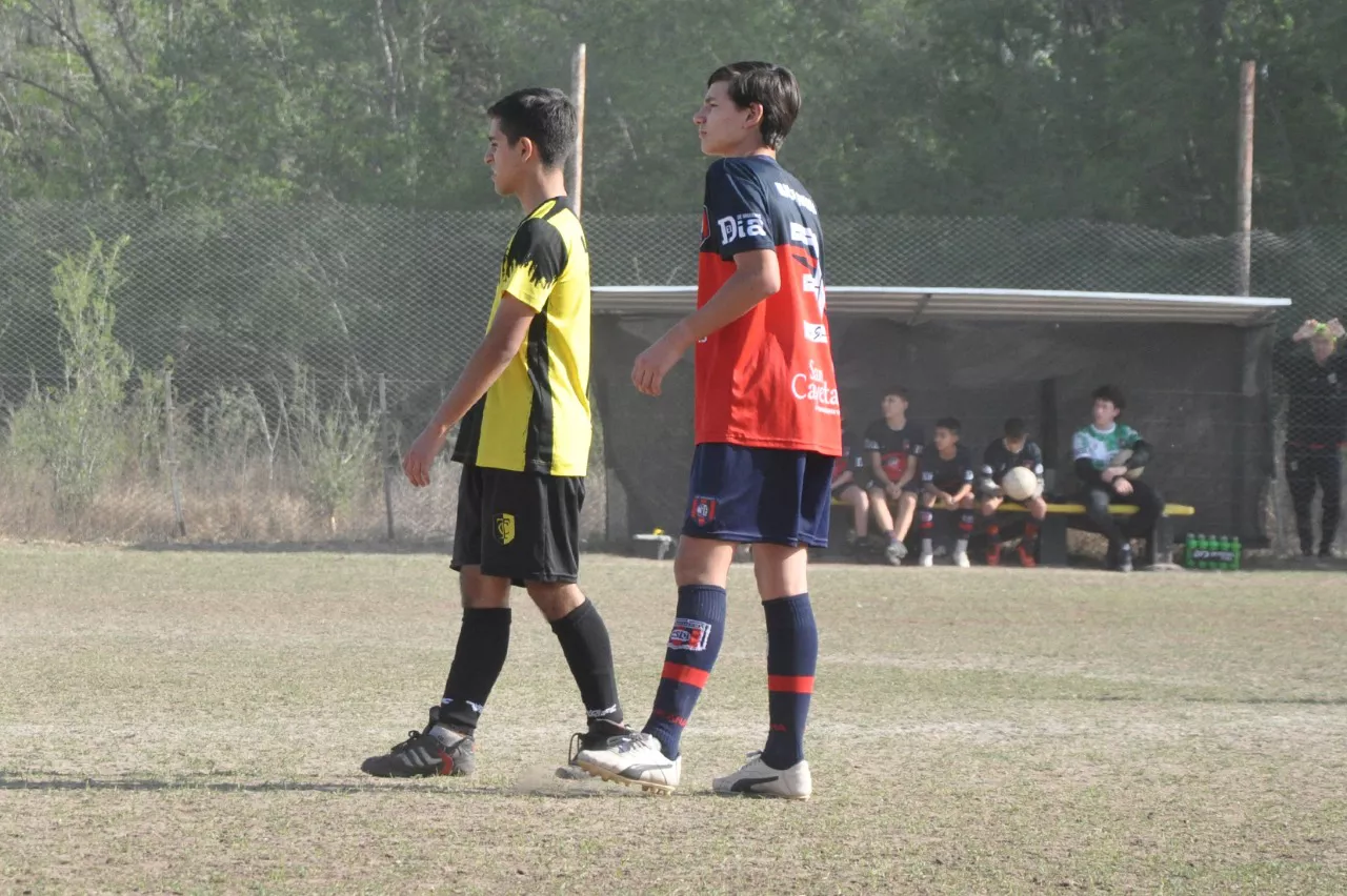 Centro Social Las Higueras Correos y Telecomunicaciones Deportivo Municipal Adela María (91)