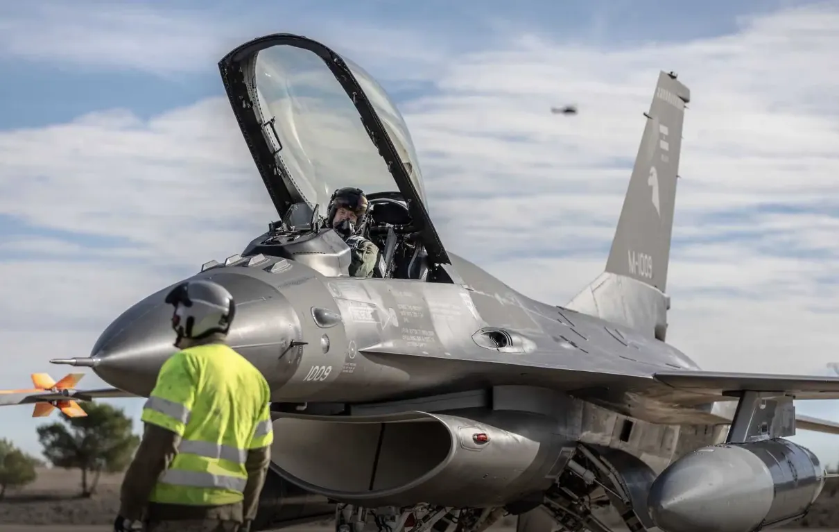 f16a