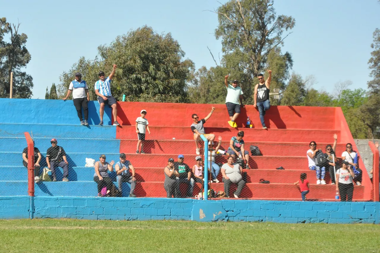 Centro Social vs Alberdi B vs San Cayetano (188)