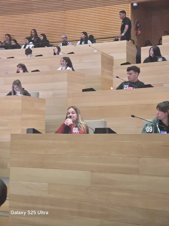 PROGRAMA ESTUDIANTES LEGISLADORES (1)