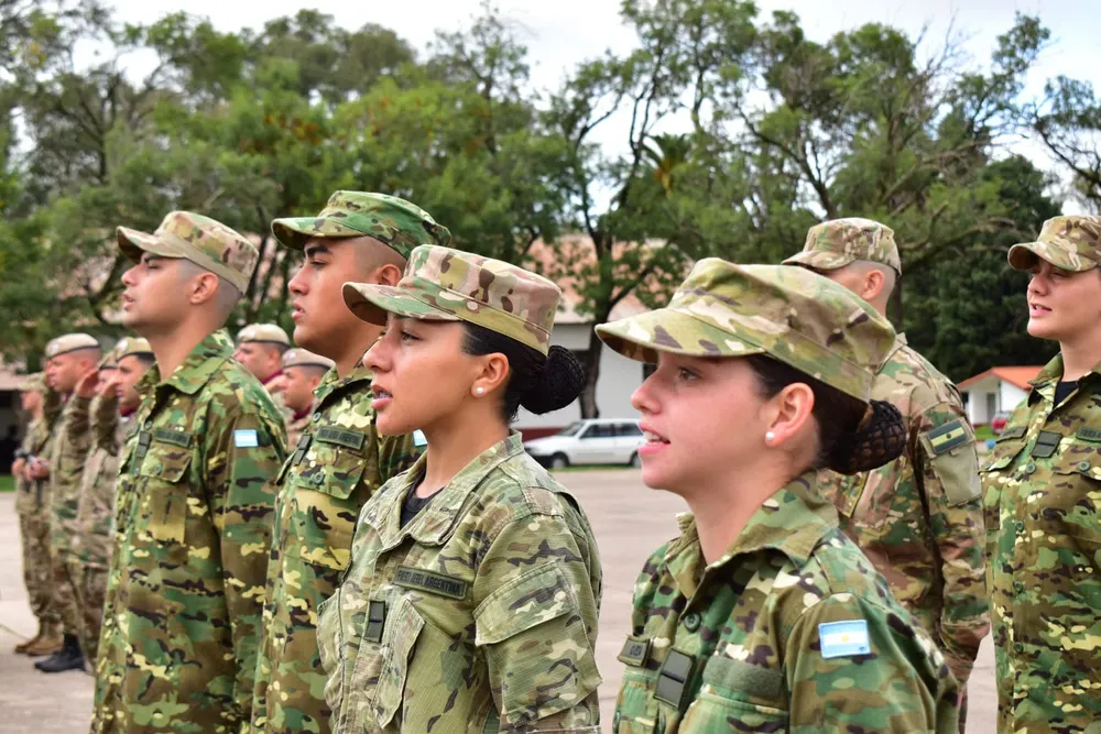 SOLDADOS VOLUNTARIOS (9)