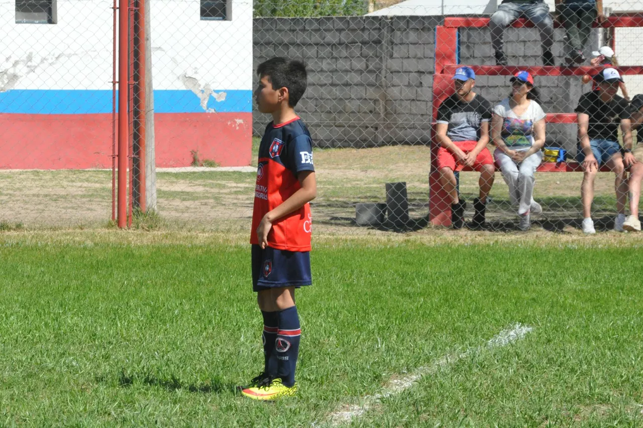 Centro Social vs Alberdi B vs San Cayetano (195)