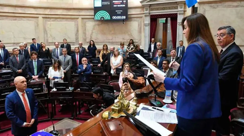 senadores