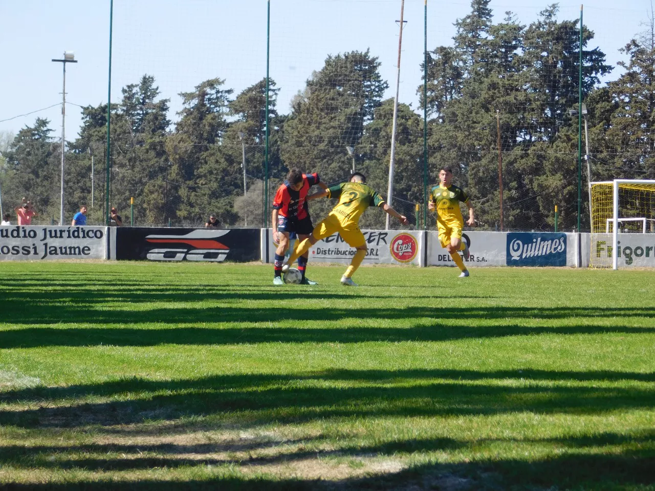 Deportivo Rio Cuarto vs Centro Social  (38)