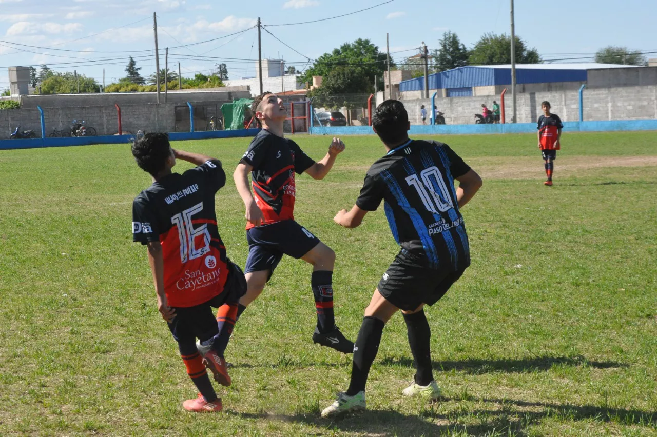 Centro Social vs Alberdi B vs San Cayetano (216)