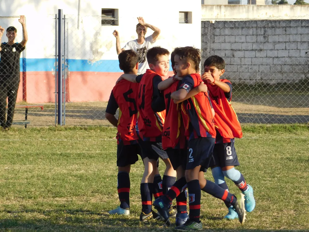 Infantiles Juveniles Centro Social San Lorenzo Bulnes Ateneo Vecinos Argentinso Jrs (129)