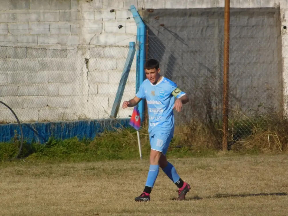 Centro Social vs Deportivo Municipal Adelia María  (17)