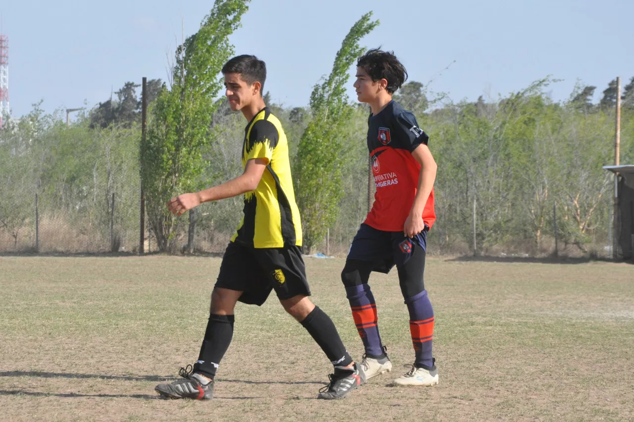 Centro Social Las Higueras Correos y Telecomunicaciones Deportivo Municipal Adela María (64)