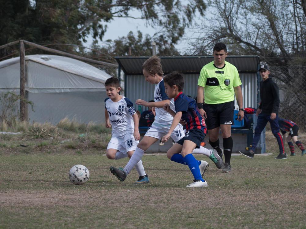 Atenas B vs Centro Social (10)