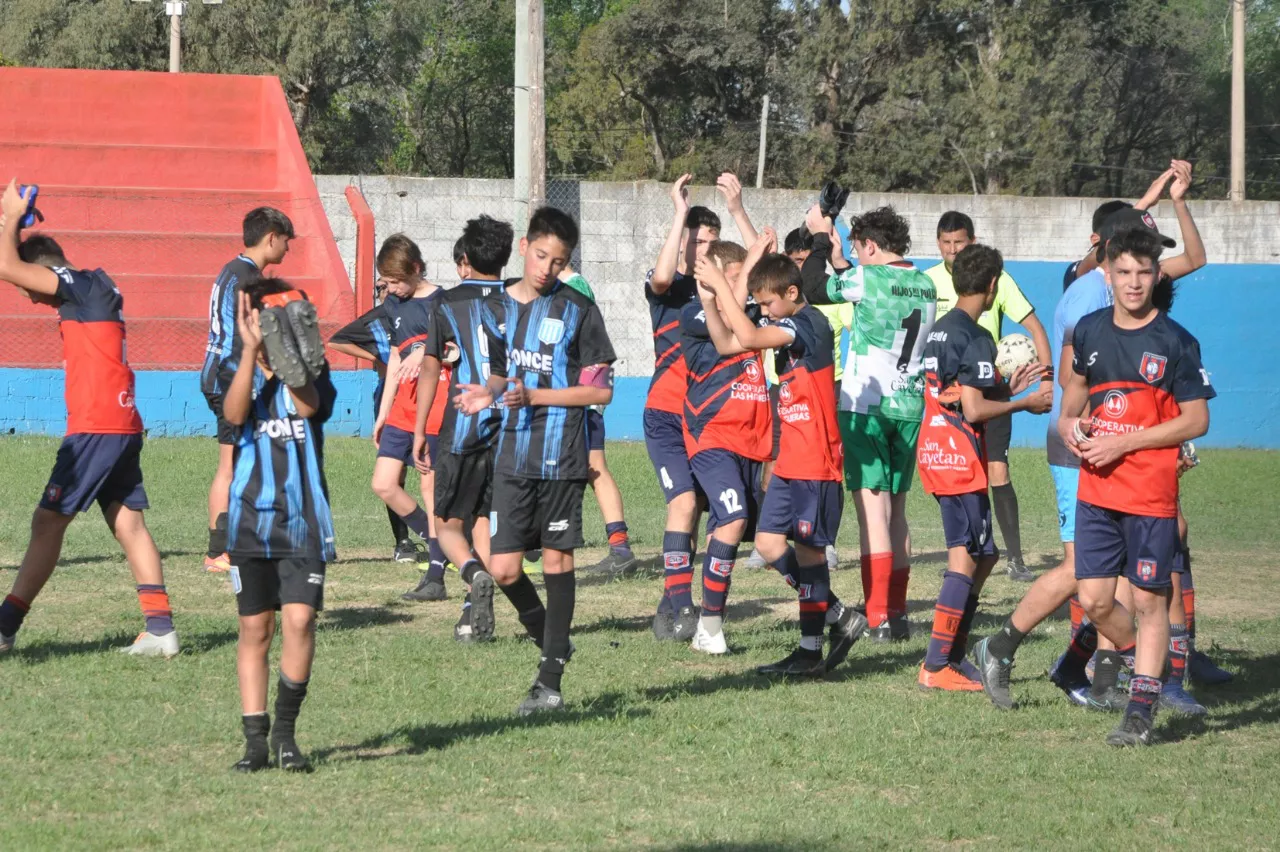 Centro Social vs Alberdi B vs San Cayetano (238)
