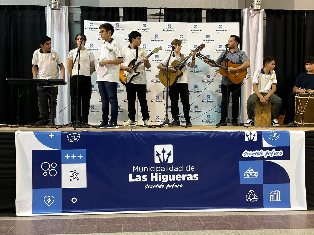 ESTUDIANTES DESTACADOS 2025 (20)