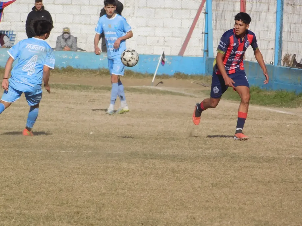 Centro Social vs Deportivo Municipal Adelia María  (35)