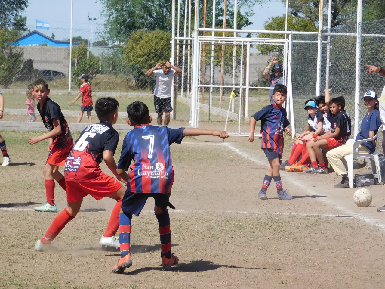 Centro Social vs Alberdi B vs San Cayetano (137)