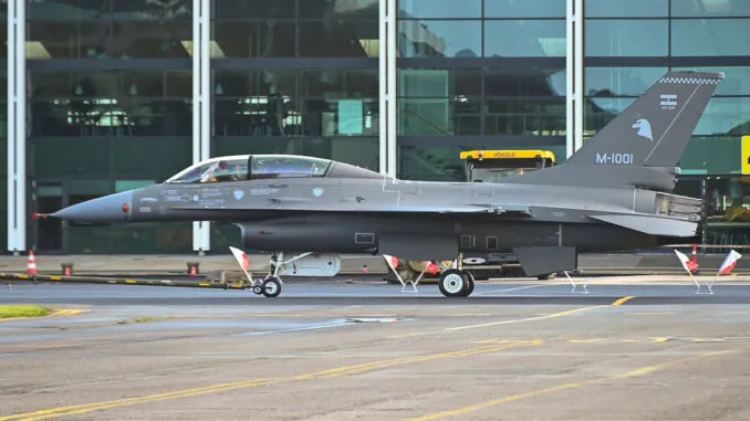 f16-m1001-fuerza-aerea-argentina-remolque-dinamarca-678x381
