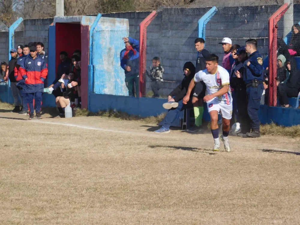 Centro Social vs Deportivo Municipal Adelia María  (8)