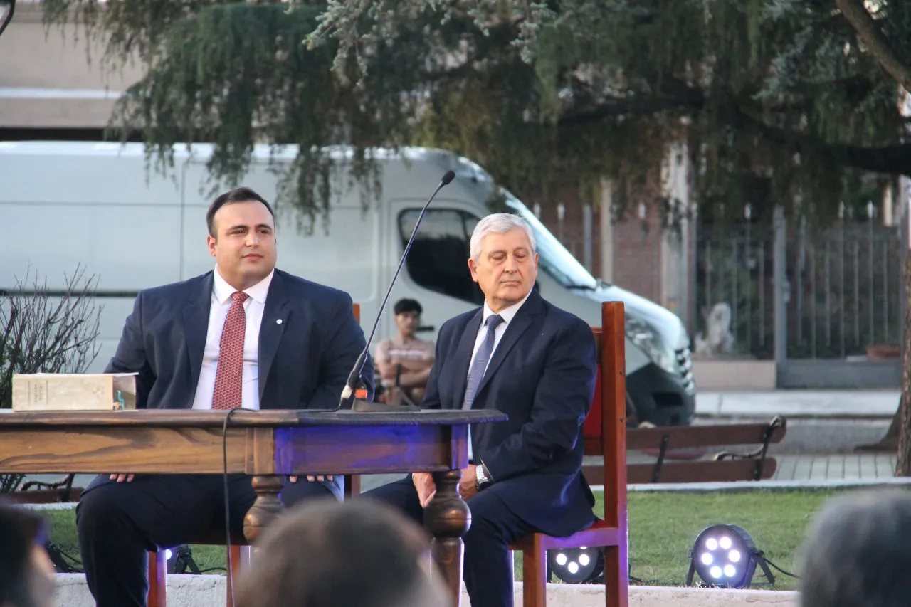 7db0ff611e4882a6cd8e31a3556ea6b42c147e97