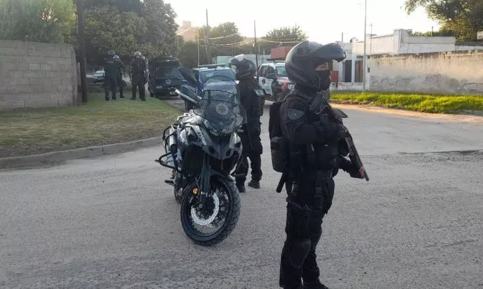 172013_1676061466_389