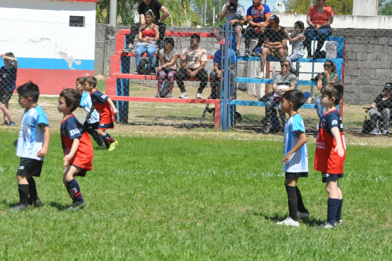 Centro Social vs Alberdi B vs San Cayetano (160)