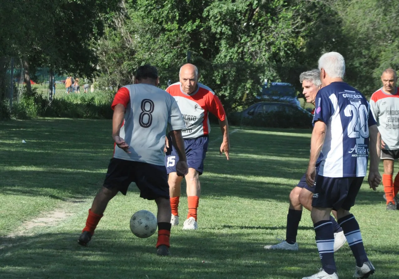 5196b7555eae4a2686d4ef6e9be2ab82efe637e8