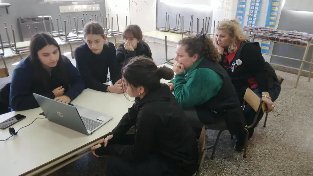 JOVENES CREANDO WEBS (4)