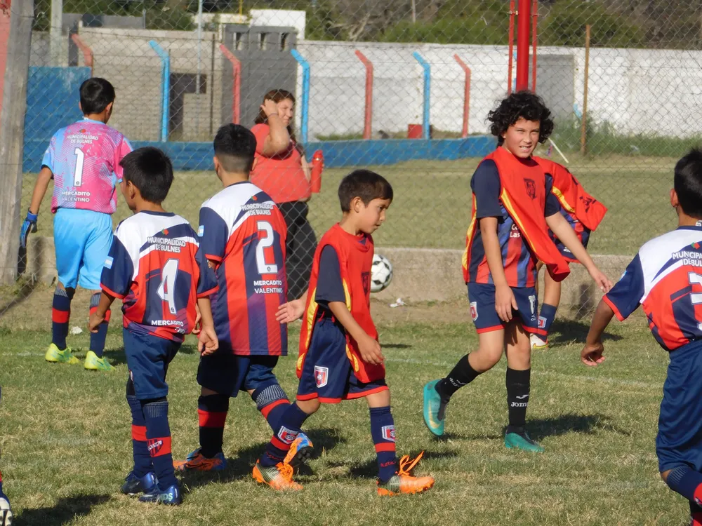 Infantiles Juveniles Centro Social San Lorenzo Bulnes Ateneo Vecinos Argentinso Jrs (60)