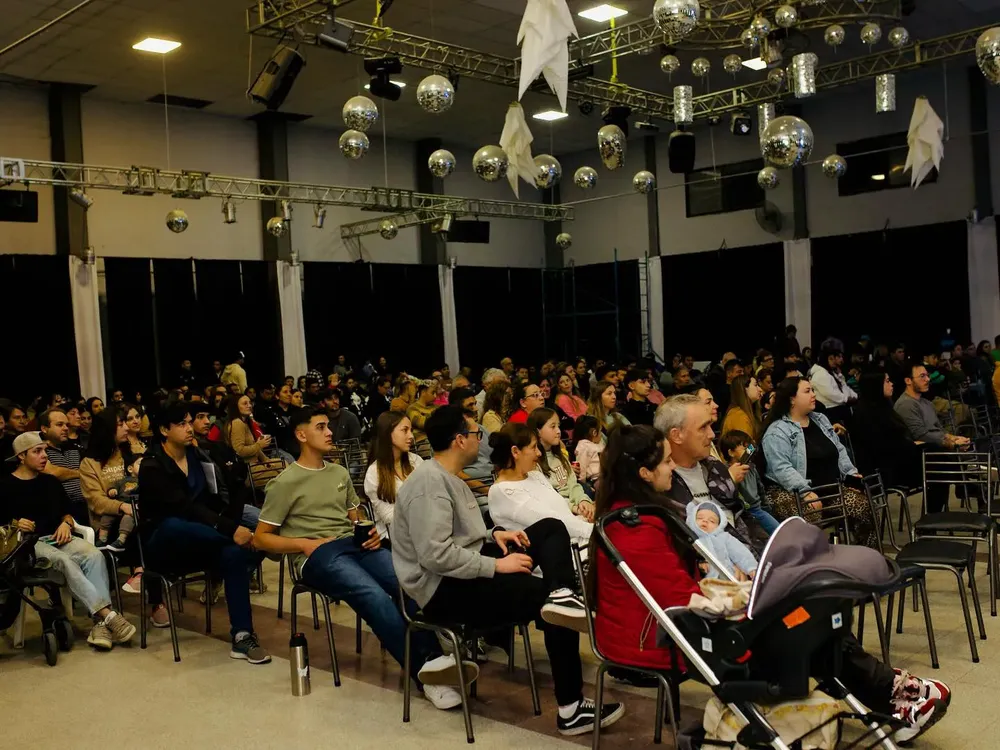 LOTE HIJOS DEL PUEBLO (14)