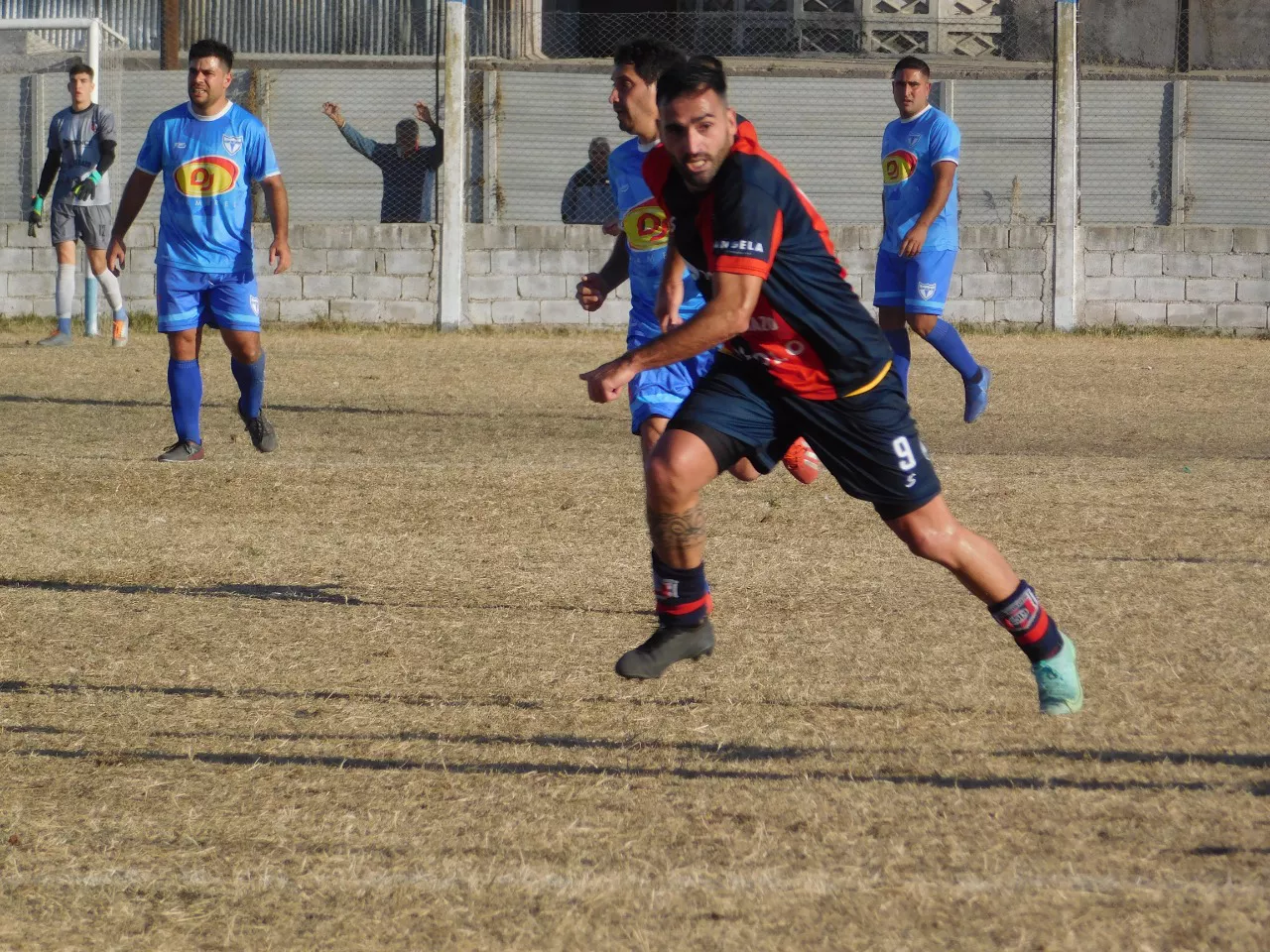 Centro Social vs Defensores de Alberdi (15)