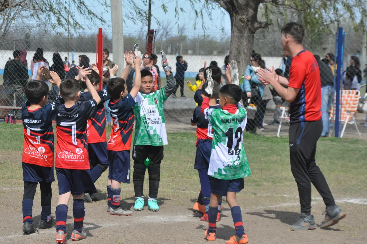 Centro Social Deportivo Municipal Acción Juvenil Socialeritas (14)