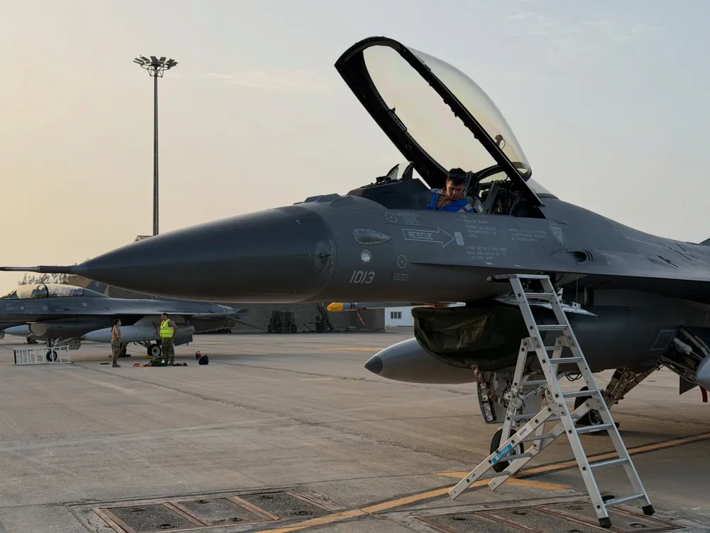 F16 (1)