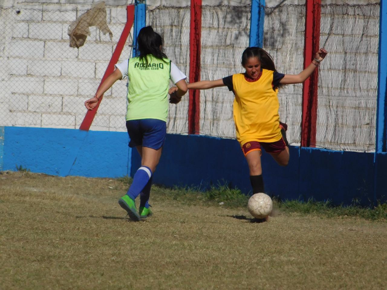 FEMENINO ROSARIO AMARILLO (15)