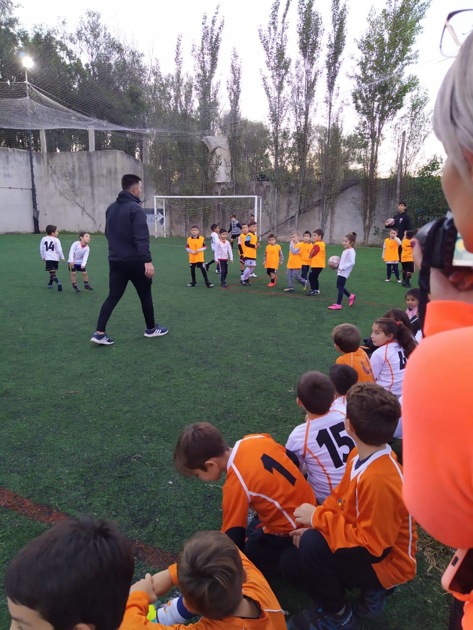 PEQUEÑOS GIGANTES (13)